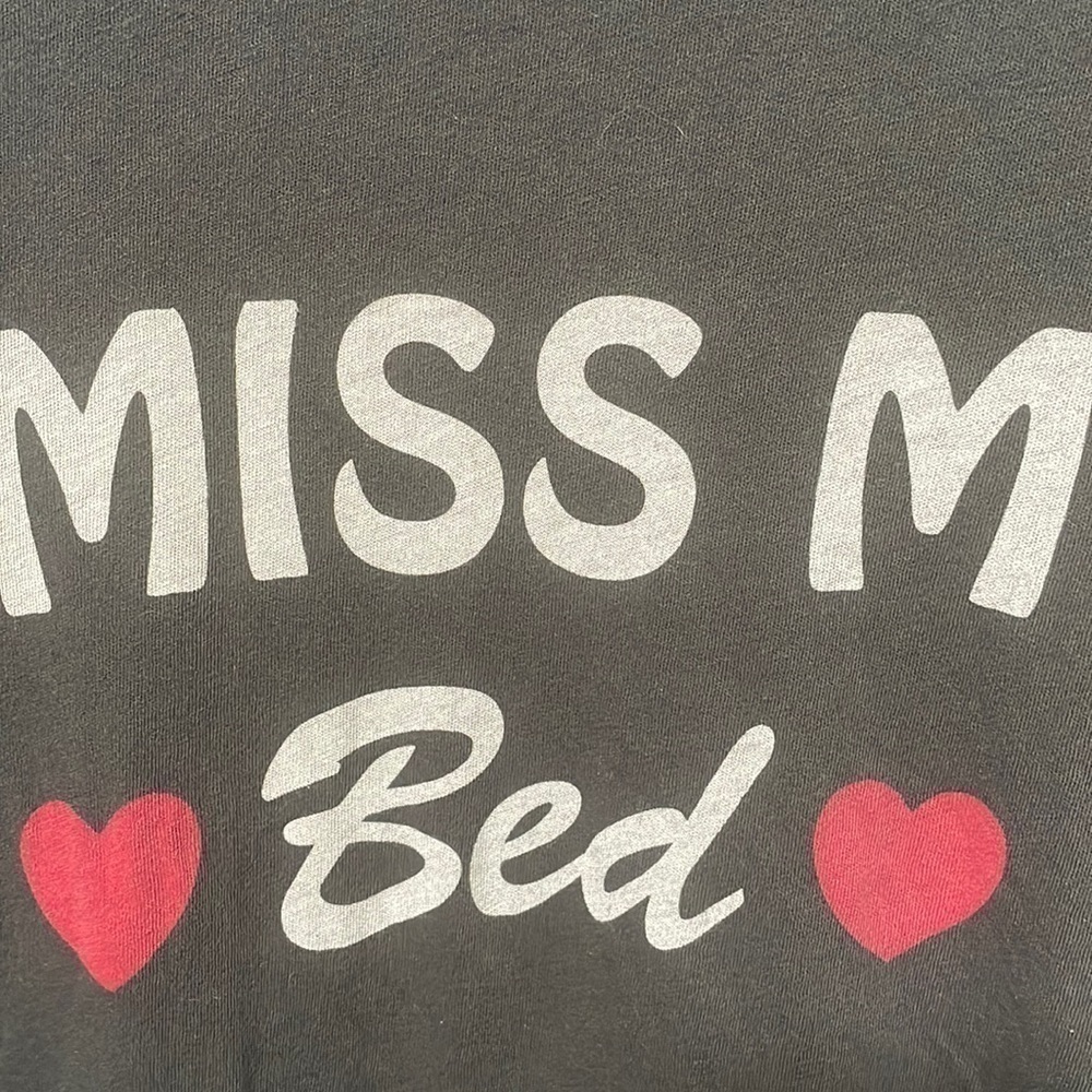 WILDFOX 🦊💋 Wildfox Tee “ I Miss My Bed - Picture 5 of 6